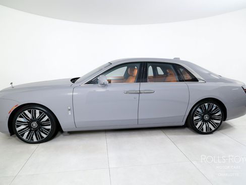 New 2027 Rolls-Royce Ghost AWD/4WD image 3