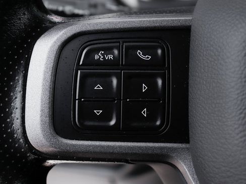 Used 2022 RAM 2500 Tradesman w/ Chrome Appearance Group image 22