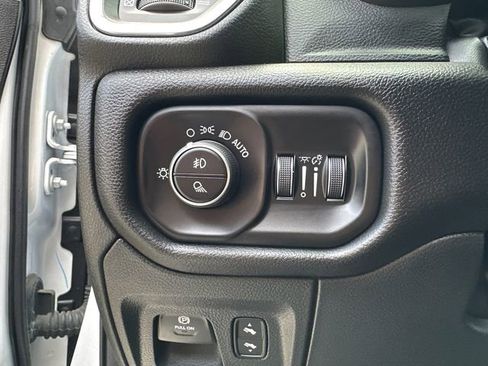 Used 2025 RAM 1500 Laramie AWD/4WD image 29