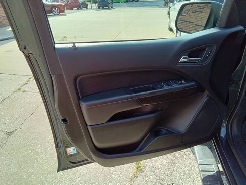 Used 2017 GMC Canyon SLT AWD/4WD image 15