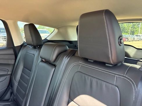 Used 2018 Ford Escape Titanium w/ Ford Safe & Smart Package FWD image 18