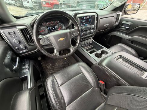 Used 2018 Chevrolet Silverado 1500 LTZ Z71 w/ LTZ Plus Package AWD/4WD image 18
