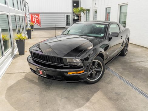 Used 2008 Ford Mustang GT Premium RWD image 3
