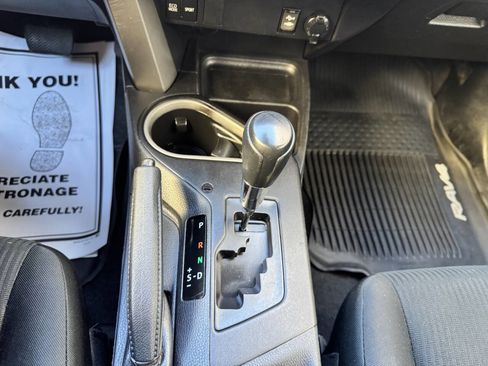 Used 2017 Toyota RAV4 LE image 32