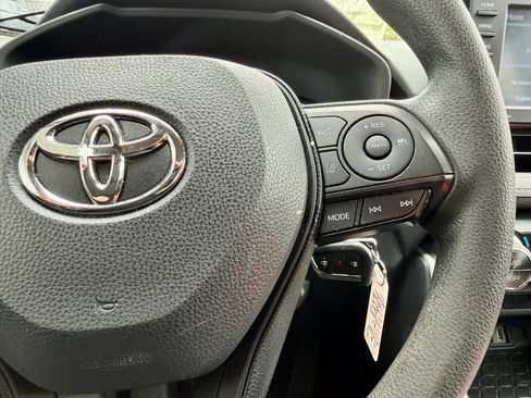 Used 2020 Toyota RAV4 LE AWD/4WD image 60