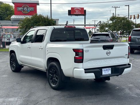 Used 2024 Nissan Frontier SV w/ SV Convenience Package RWD image 4