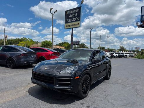Used 2023 Porsche Cayenne GTS AWD/4WD image 1