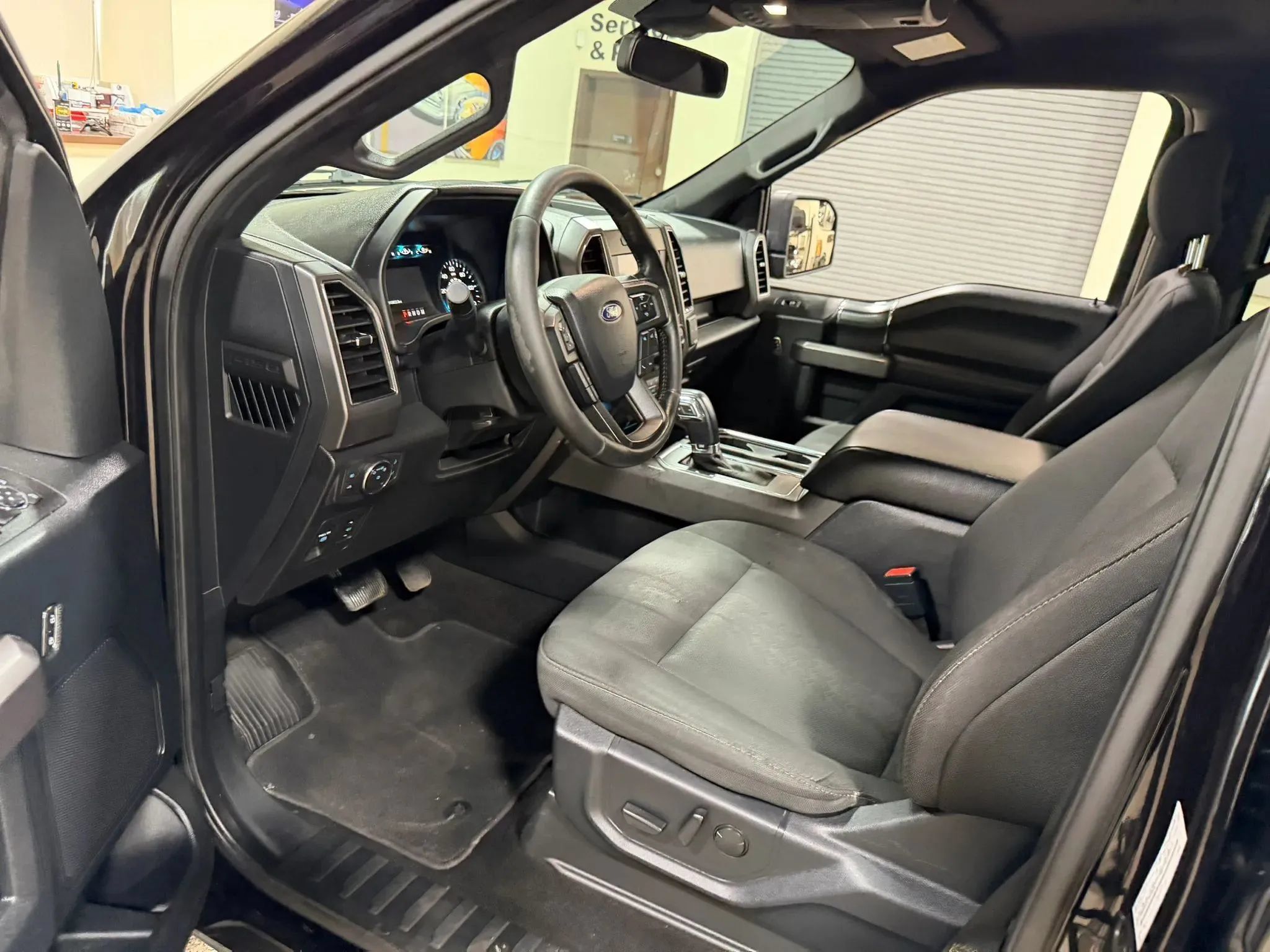 Used 2020 Ford F150 XLT w/ Equipment Group 302A Luxury AWD/4WD image 26
