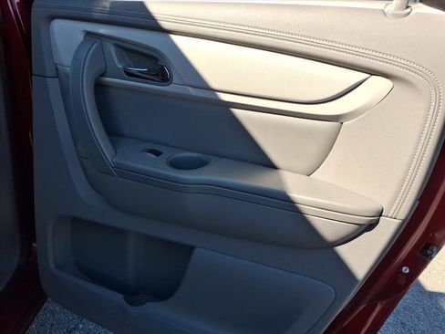 Used 2016 Chevrolet Traverse LT w/ Style and Technology Package image 13