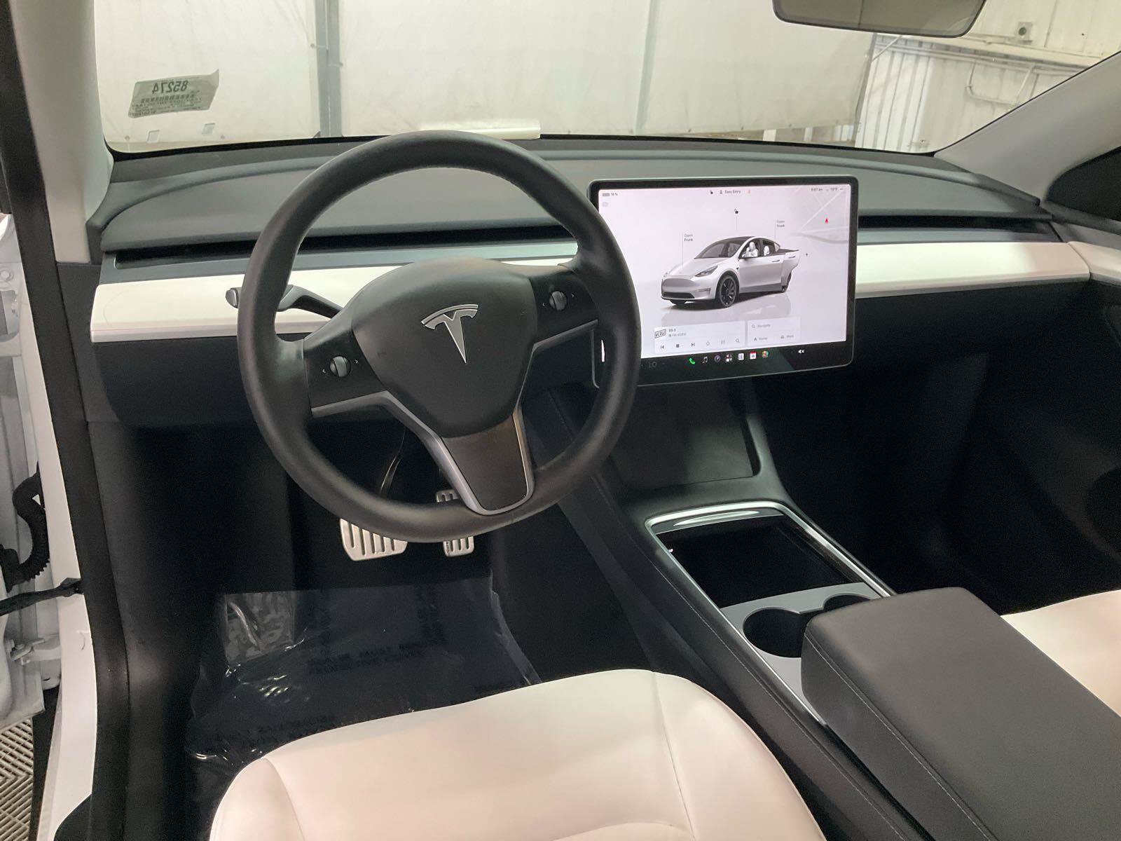 Used 2022 Tesla Model Y Performance AWD/4WD image 3
