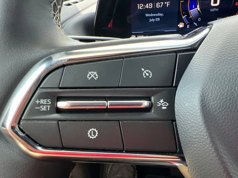 Used 2026 Chevrolet Traverse LT w/ Driver Confidence Package FWD image 12