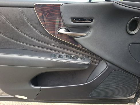 Used 2018 Lexus LS 500 AWD w/ Interior Upgrade Package image 12