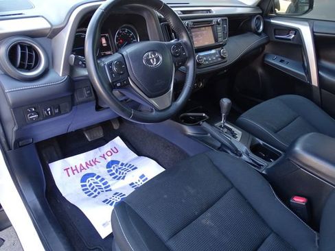 Used 2018 Toyota RAV4 LE image 24