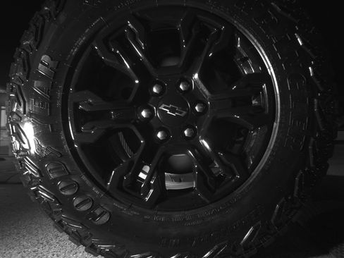 Used 2025 Chevrolet Silverado 1500 ZR2 w/ Technology Package AWD/4WD image 22