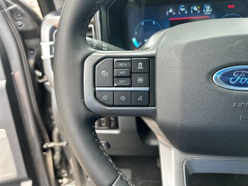 Used 2025 Ford F450 Lariat w/ Lariat Ultimate Package AWD/4WD image 22