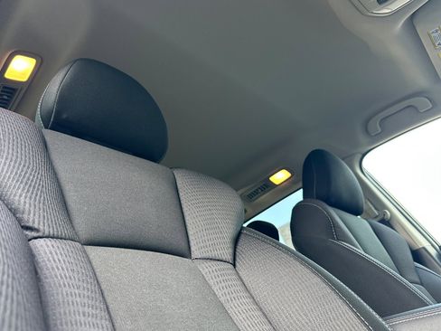 Used 2021 Subaru Ascent Premium w/ Convenience Package image 18