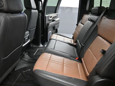 Used 2024 Chevrolet Silverado 3500 High Country w/ High Country Premium Package image 20