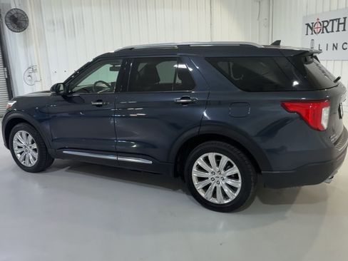 Used 2022 Ford Explorer Limited w/ Limited Technology Package RWD image 7