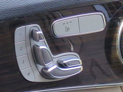 Used 2020 Mercedes-Benz C 300 Sedan image 19