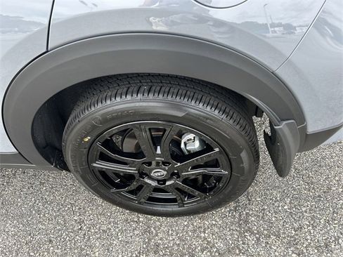 Certified 2024 Nissan Kicks SR image 11