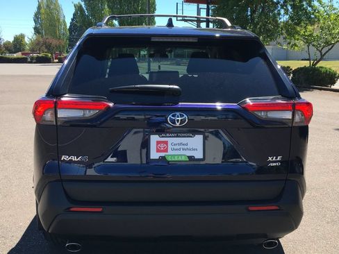 Used 2025 Toyota RAV4 XLE Premium w/ Weather Package AWD/4WD image 5
