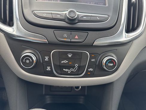 Used 2024 Chevrolet Equinox LS w/ LS Convenience Package image 21