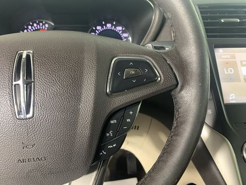 Used 2017 Lincoln MKC Premiere FWD image 19