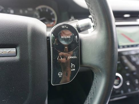 Used 2020 Land Rover Discovery Sport S image 9