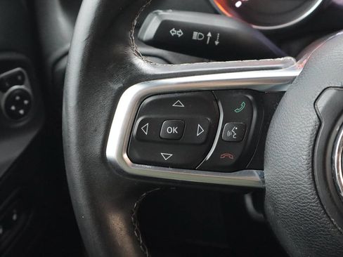 Used 2019 Jeep Wrangler Unlimited Sahara AWD/4WD image 29