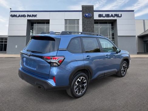 Used 2025 Subaru Forester AWD/4WD image 5