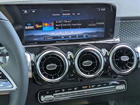 New 2026 Mercedes-Benz GLB 250 image 12