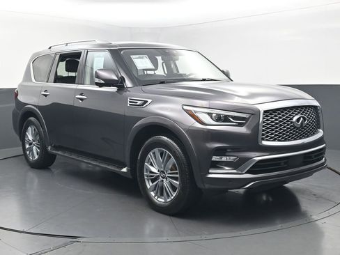 Used 2024 INFINITI QX80 Luxe RWD image 3