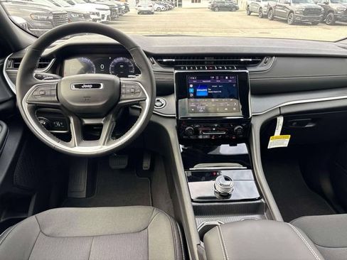 New 2026 Jeep Grand Cherokee L 4WD image 8