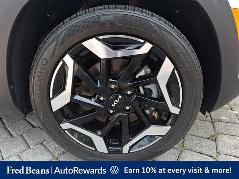 Used 2024 Kia Seltos SX w/ SX Sunroof Package AWD/4WD image 11