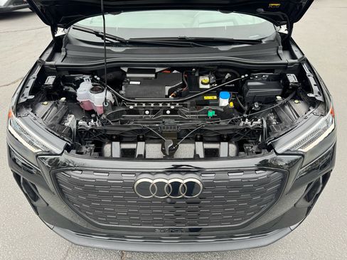 Used 2023 Audi Q4 e-tron Prestige w/ Black Optic Package image 10