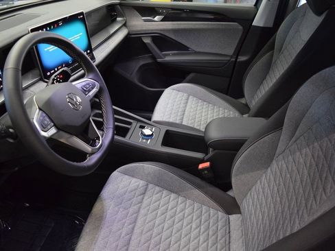 New 2025 Volkswagen Tiguan S image 4