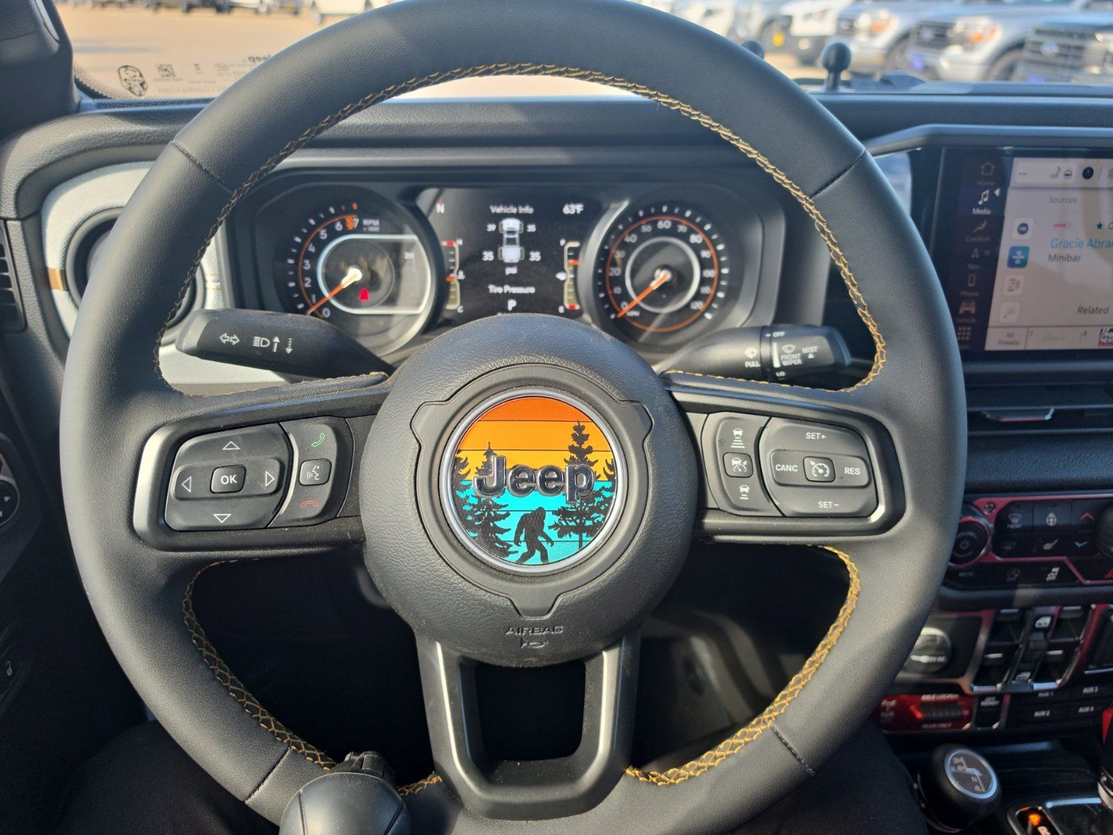 Used 2024 Jeep Gladiator Sport AWD/4WD image 10