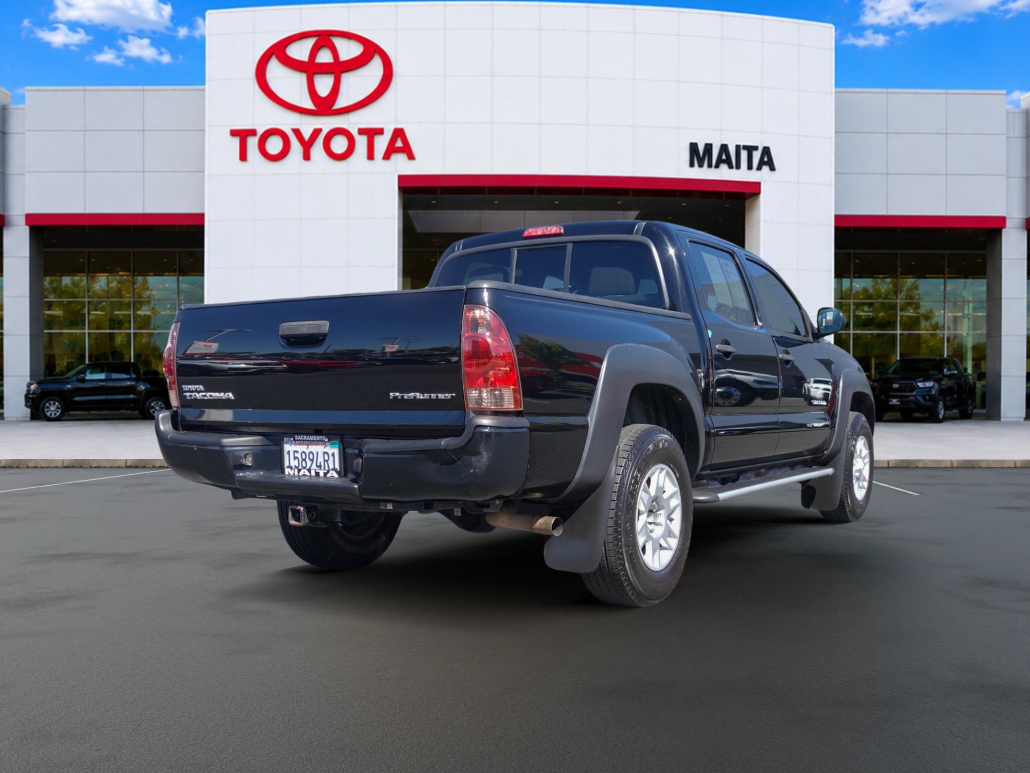 Used 2014 Toyota Tacoma PreRunner w/ Convenience Package RWD image 3