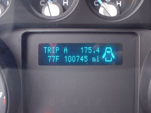 Used 2011 Ford F350 XL w/ FX4 Off Road Pkg AWD/4WD image 13