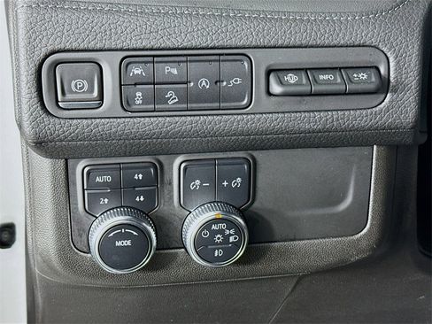 Used 2021 GMC Yukon Denali image 11