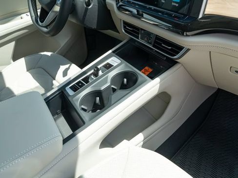 New 2026 Volkswagen Atlas SE FWD image 44