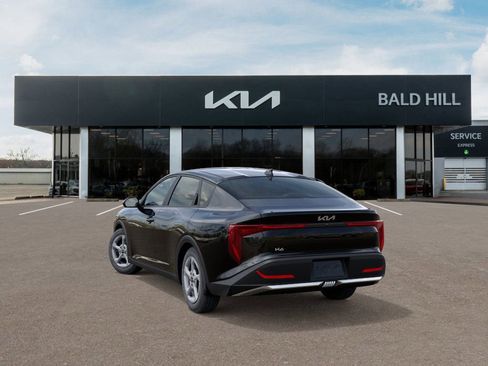 New 2025 Kia K4 LXS image 4