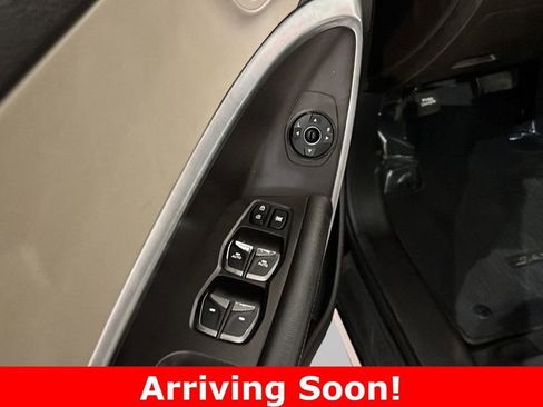 Used 2017 Hyundai Santa Fe Sport image 19