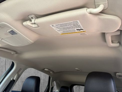 Certified 2024 Ford Edge SEL AWD/4WD image 12
