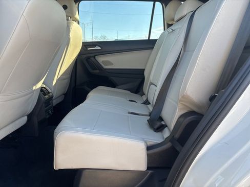 Used 2021 Volkswagen Tiguan SE R-Line image 13