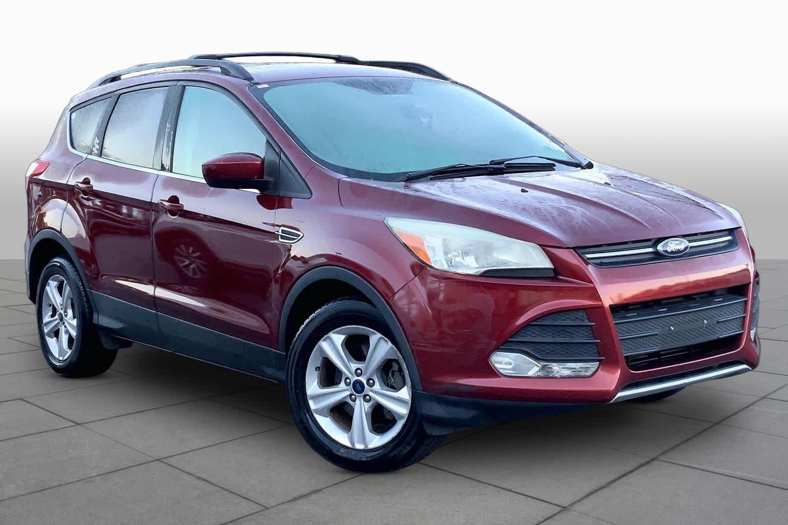 Used 2014 Ford Escape SE w/ Equipment Group 201A FWD image 3