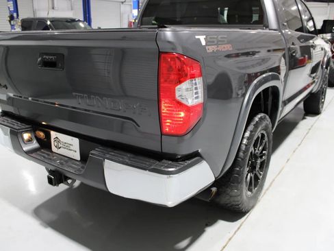 Used 2018 Toyota Tundra SR5 w/ SR5 Upgrade Package AWD/4WD image 15