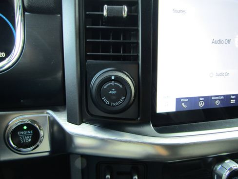Used 2022 Ford F150 Lariat AWD/4WD image 27