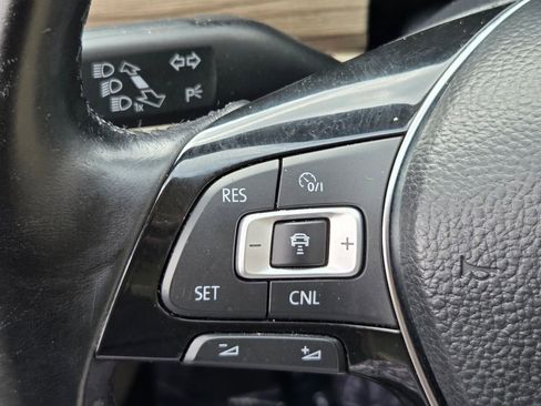 Used 2018 Volkswagen Passat 2.0T SE image 28