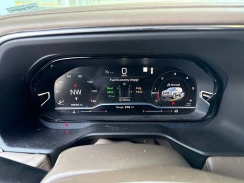 Used 2022 GMC Yukon Denali RWD image 6